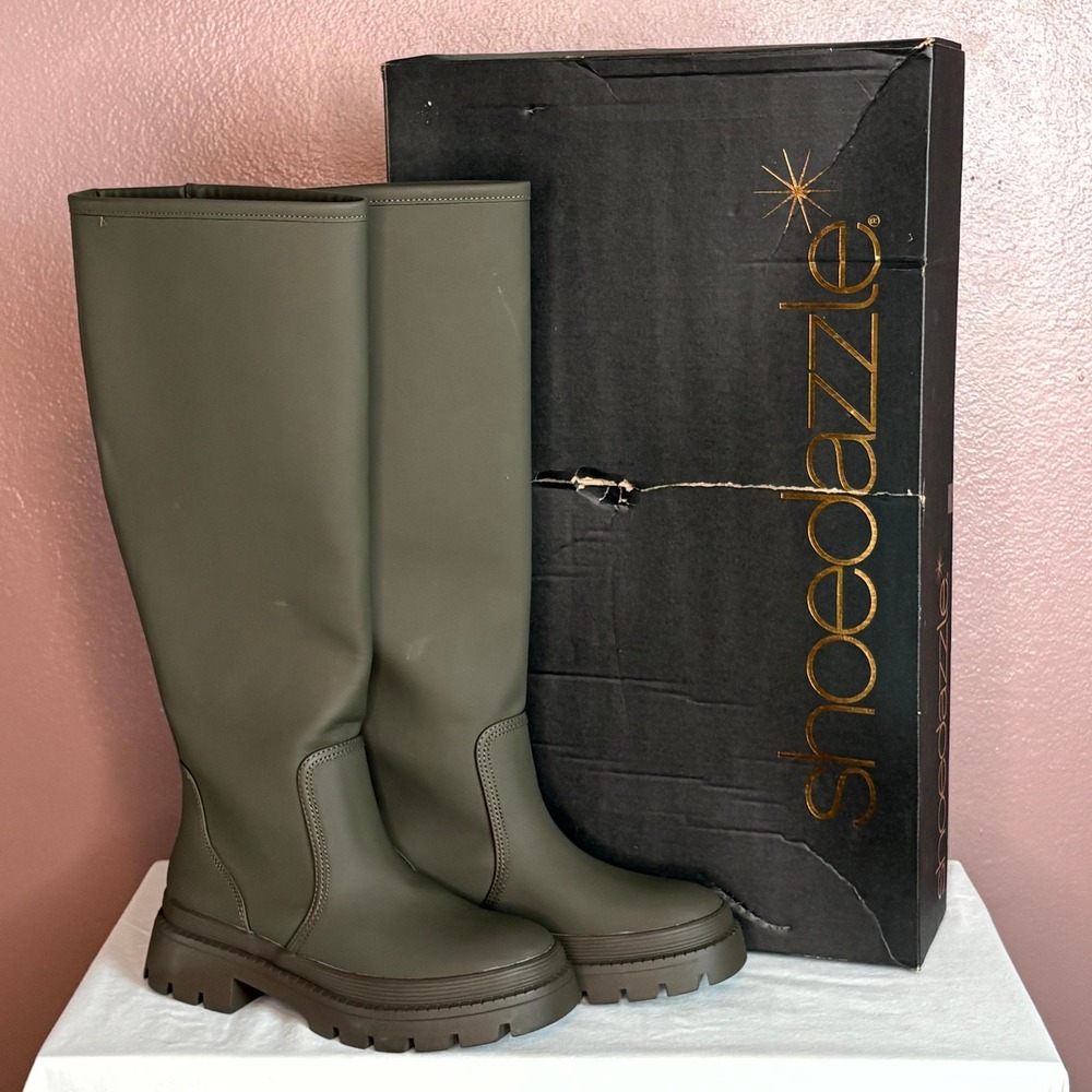 Shoedazzle Cassietta Tall Platform Lug Boots Army Fatigue Green Womens Size 8